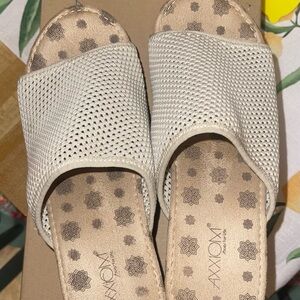 Women's Cream Mesh Slippers
